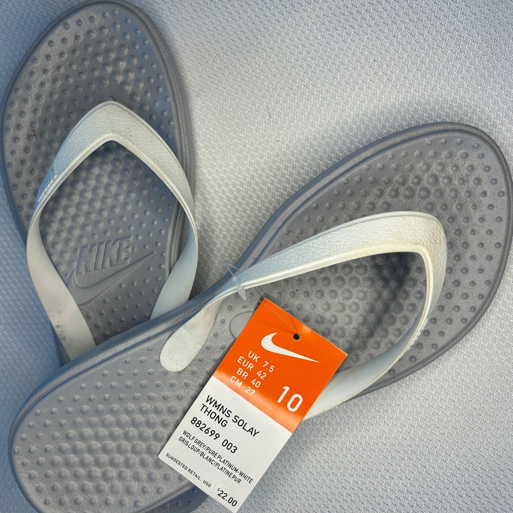 Nike Womens Flip Flops- NWT